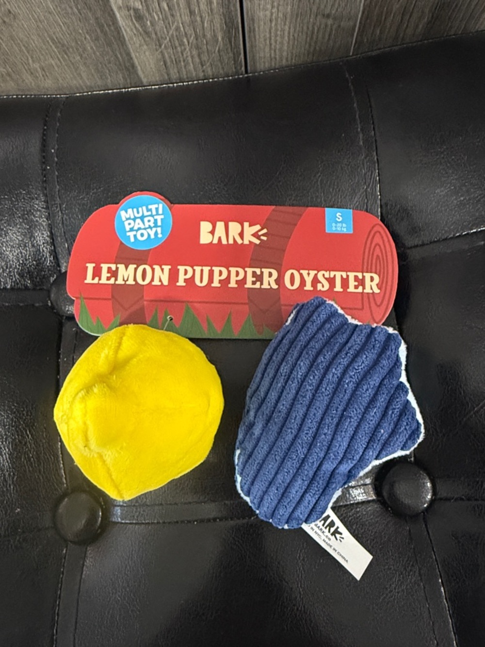 New Barkbox Lemon Pupper Oyster Small Bark Dog Plush Stuffed Crinkle Squeaky Toy
